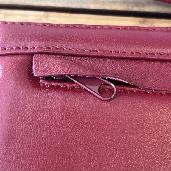 Wilson's Leather Pelle Studio Red Wristlet Wallet Credit Card Holiday Christmas - Picture 11 of 16